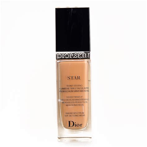 Dior 030 Medium Beige Star Fluid Foundation SPF 30 Review